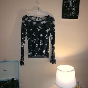 Black floral long sleeve blouse🖤